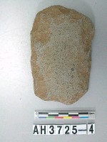 藏品(磨製石斧)的圖片